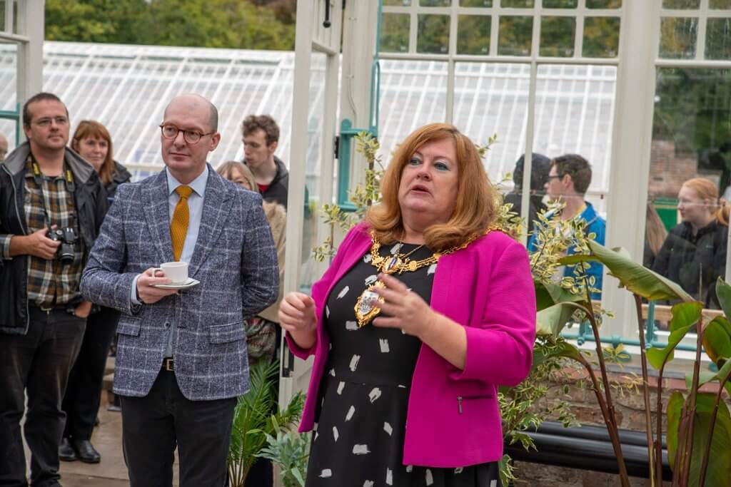 Councillor Higgins and Mayor Wendy Johnson at the glasshouses opening ceremony