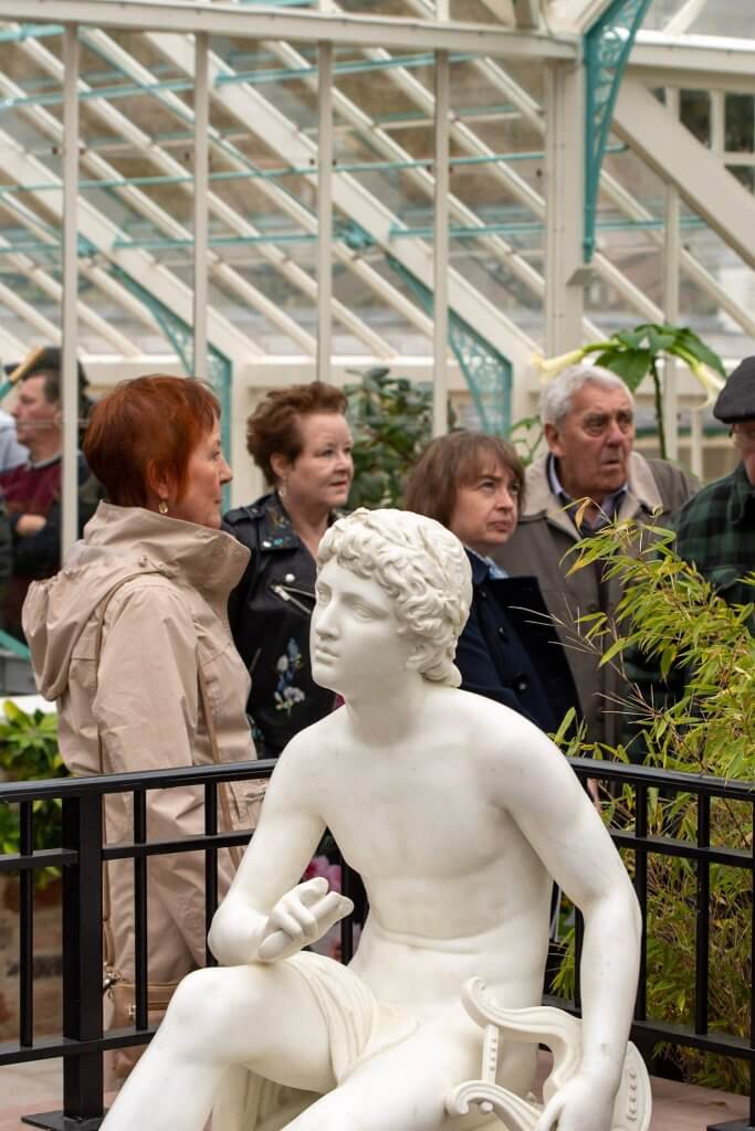 The statue looking grand at the opening ceremony of the glasshouses